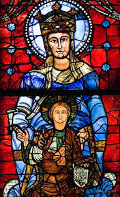 Chartres - La Vierge - Sculptures et vitraux - Etoile Notre Dame